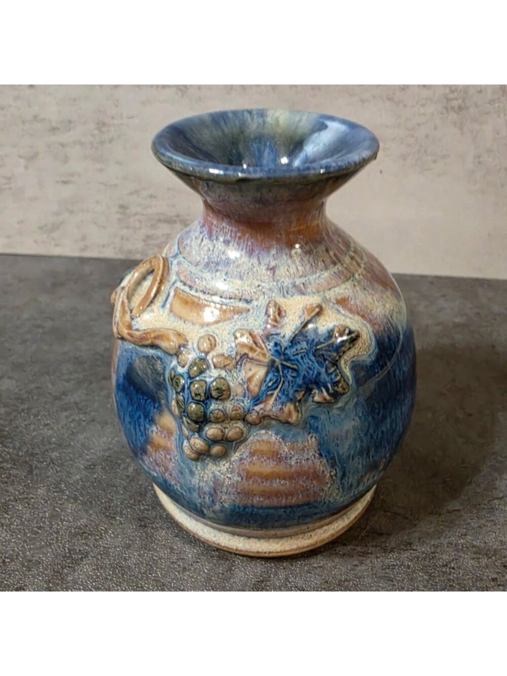 Greg Olson Studio Pottery Grape Vine Bud Vase Signed 5" Blue Tan Drip Glaze